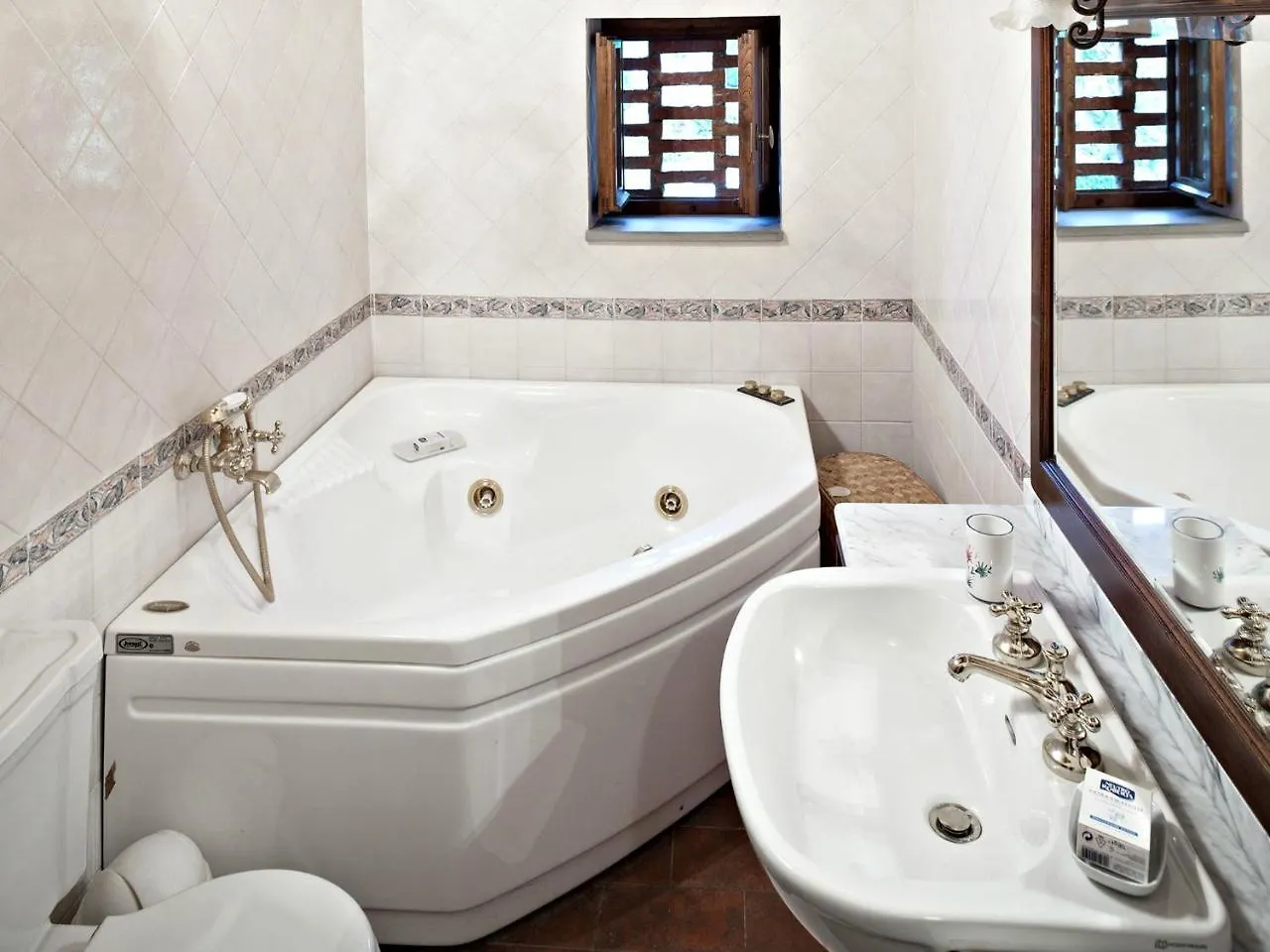 Villa Eleonora Ampinana Italy