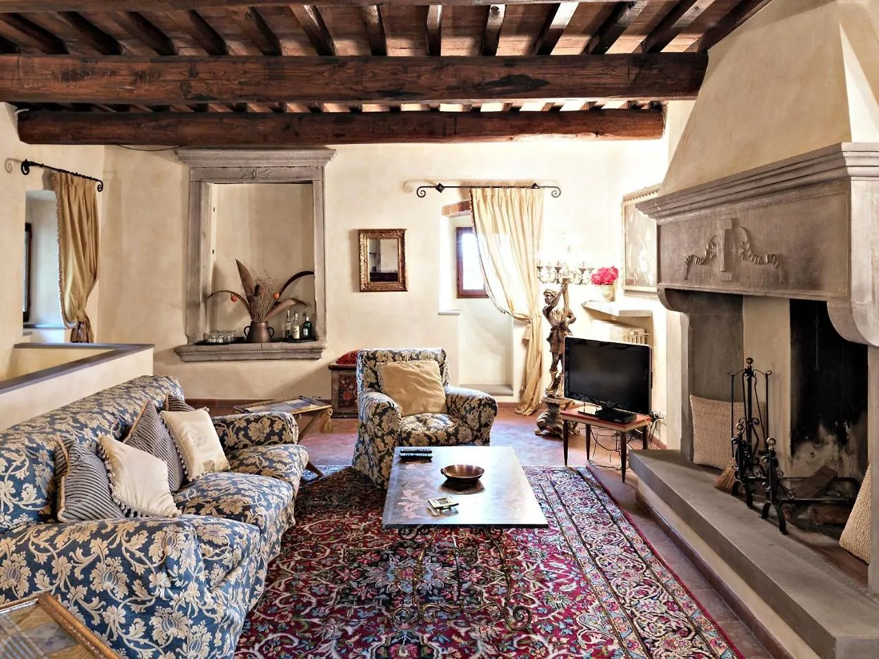 Villa Eleonora Ampinana Italy