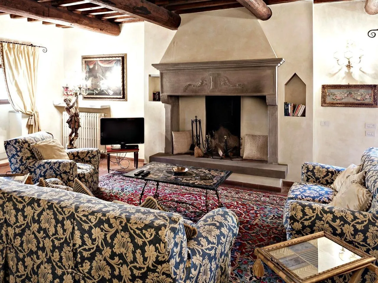Villa Eleonora Ampinana Italy